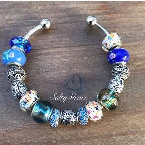 Family Live love laugh charm bracelet